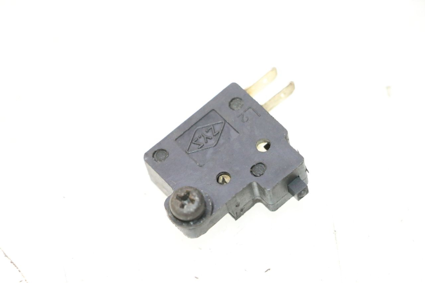 photo de LUZ FRENO INTERRUPTOR IZQUIERDA KYMCO GRAND DINK 125 (2008 - 2014) - Vista principal