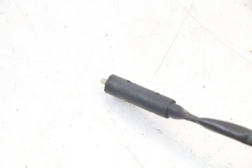 photo de LUZ FRENO INTERRUPTOR IZQUIERDA JM MOTORS VX 125 (2022 - 2025) - Primer plano técnico