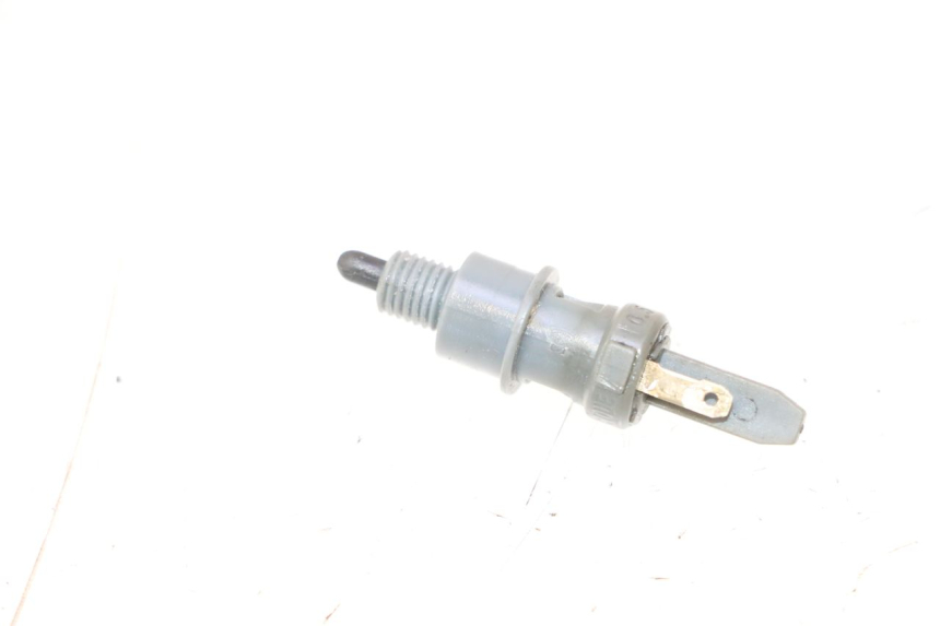 photo de LUZ FRENO INTERRUPTOR IZQUIERDA PEUGEOT KISBEE 2T 50 (2010 - 2017) - Detalle de la pieza
