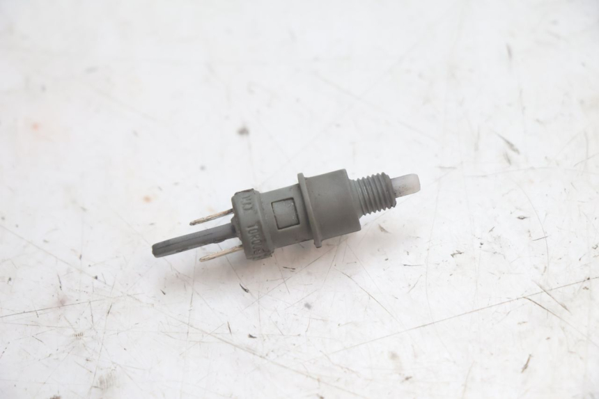 photo de LUZ FRENO INTERRUPTOR IZQUIERDA PEUGEOT LUDIX 50 (2005 - 2007) - Detalle de la pieza