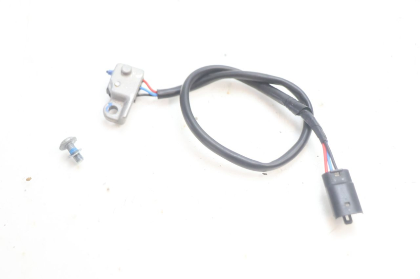 photo de LUZ FRENO INTERRUPTOR IZQUIERDA PIAGGIO MP3 HPE 530 (2022 - 2026) - Vista general del producto