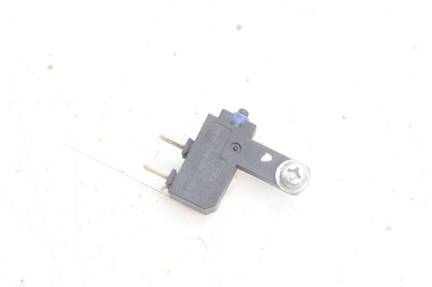 photo de LUZ FRENO INTERRUPTOR IZQUIERDA YAMAHA N-MAX NMAX 125 (2021 - 2024) - Vista principal
