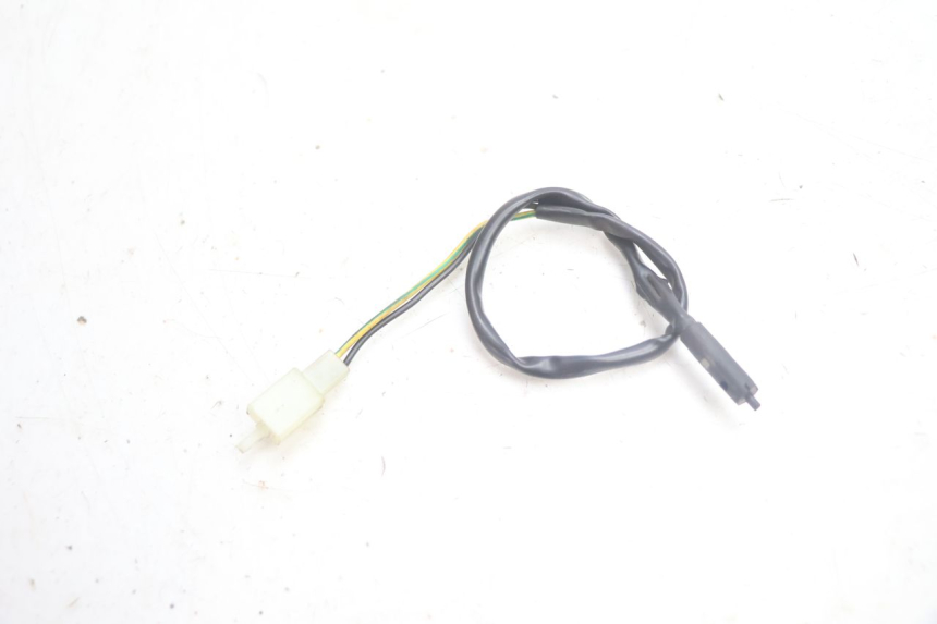 photo de LUZ FRENO INTERRUPTOR IZQUIERDA YIYING RETRO 125 (2008 - 2018) - Detalle de la pieza