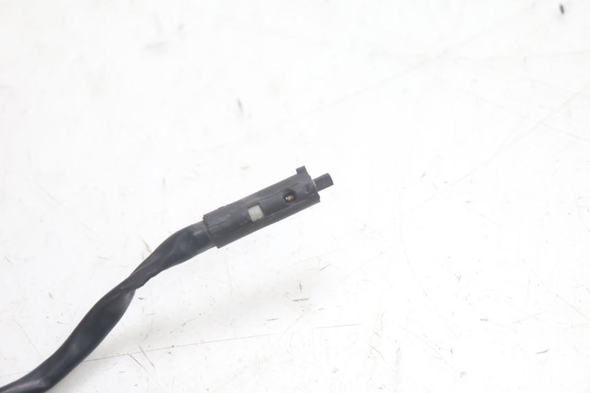 photo de LUZ FRENO INTERRUPTOR IZQUIERDA YIYING RETRO 125 (2008 - 2018) - Zoom estado de uso