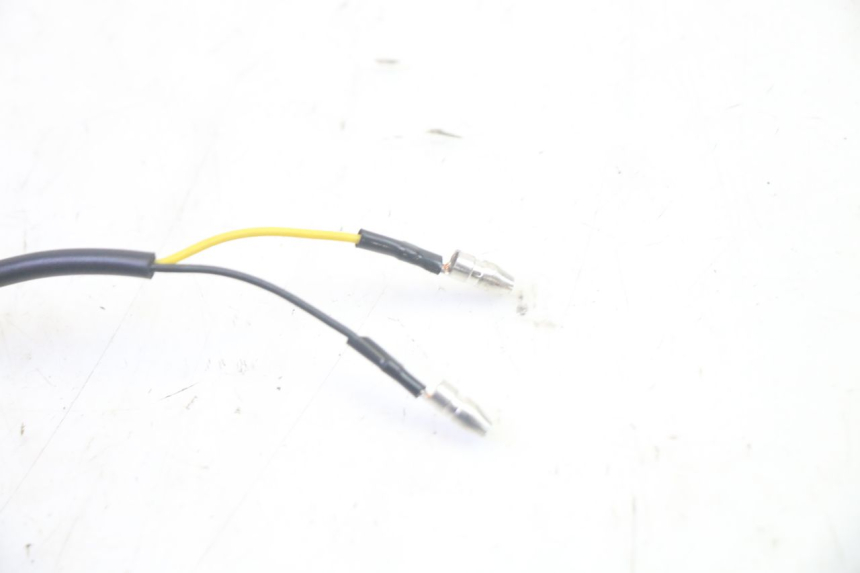 photo de LUZ FRENO INTERRUPTOR IZQUIERDA JM MOTORS SANTANA EVO 50 (2024 - 2026) - Primer plano técnico