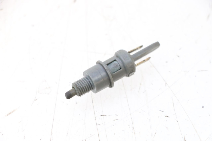photo de LUZ FRENO INTERRUPTOR IZQUIERDA APRILIA SR MOTARD 50 (2012 - 2018) - Detalle de la pieza