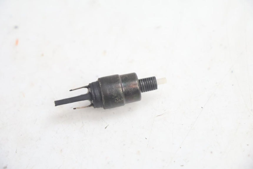 photo de LUZ FRENO INTERRUPTOR IZQUIERDA PEUGEOT STREETZONE NAKED 2T 50 (2014 - 2018) - Detalle de la pieza