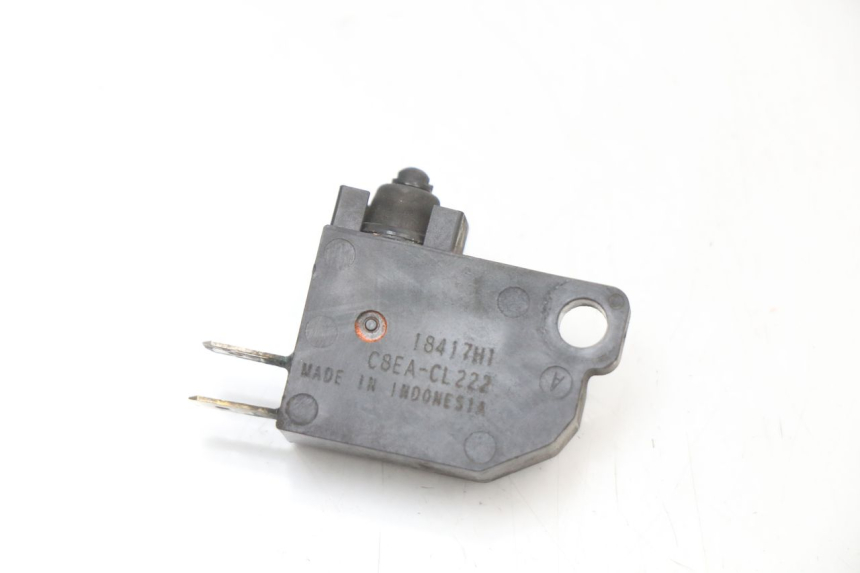 photo de CONTACTOR DE LUZ DE FRENO IZQUIERDO YAMAHA XMAX X-MAX ABS 125 (2017 - 2020) - Vista principal