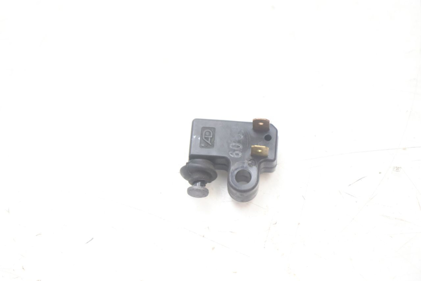 photo de CONTACTOR DE LUZ DE FRENO IZQUIERDO YAMAHA XMAX X-MAX 125 (2006 - 2009) - Detalle de la pieza