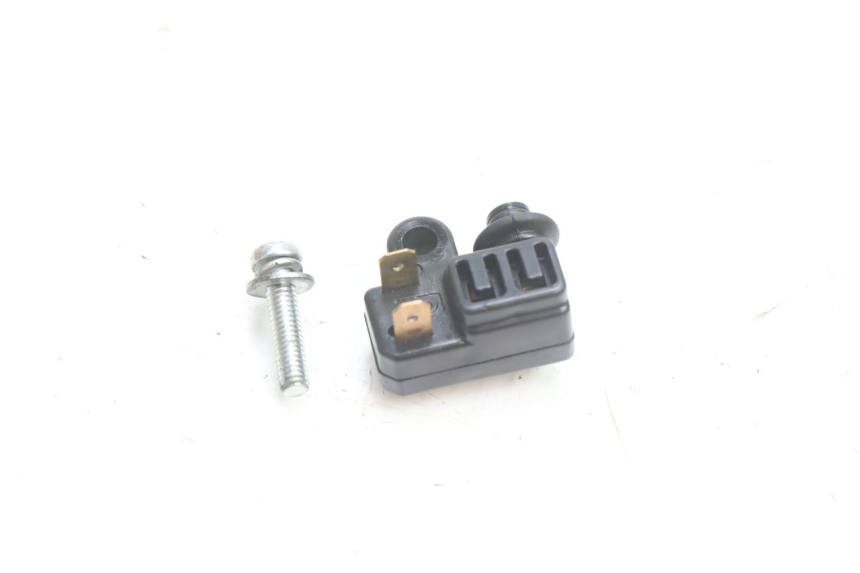 photo de LUZ FRENO INTERRUPTOR IZQUIERDA YAMAHA X-MAX XMAX 125 (2010 - 2013) - Vista principal