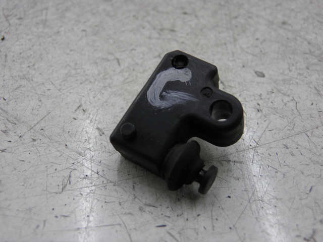 photo de LUZ FRENO INTERRUPTOR IZQUIERDA YAMAHA XP T-MAX 500 (2000 - 2003) - Vista principal