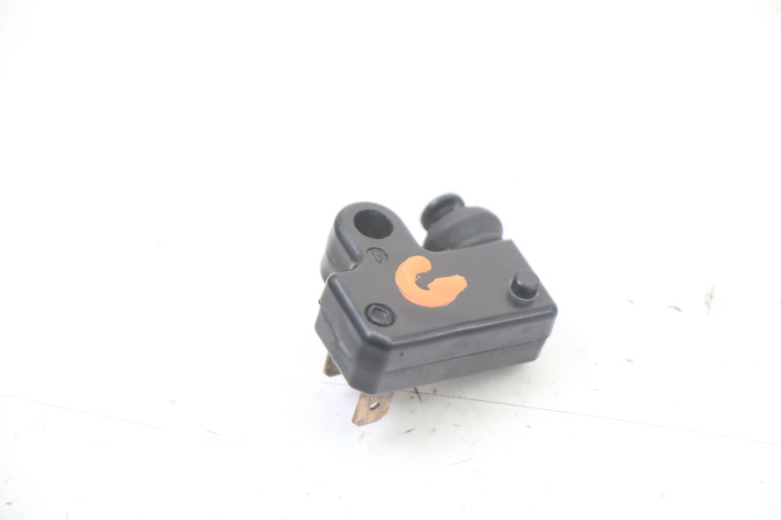 photo de LUZ FRENO INTERRUPTOR IZQUIERDA YAMAHA YP T-MAX TMAX 530 (2017 - 2020) - Zoom estado de uso