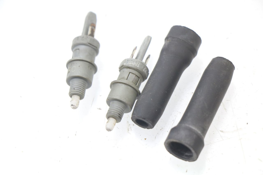 photo de LUZ FRENO INTERRUPTOR PEUGEOT JET FORCE CARBU 50 (2003 - 2016) - Vista principal