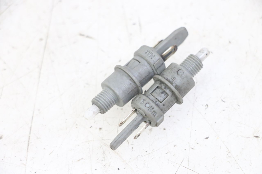 photo de LUZ FRENO INTERRUPTOR PEUGEOT JET FORCE CARBU 50 (2003 - 2016) - Vista principal