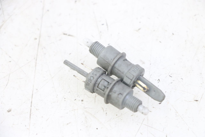 photo de LUZ FRENO INTERRUPTOR PEUGEOT JET FORCE CARBU 50 (2003 - 2016) - Detalle de la pieza