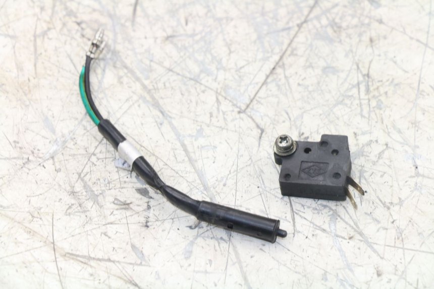 photo de LUZ FRENO INTERRUPTOR SYM JET SPORT XR 50 (2006 - 2015) - Vista principal