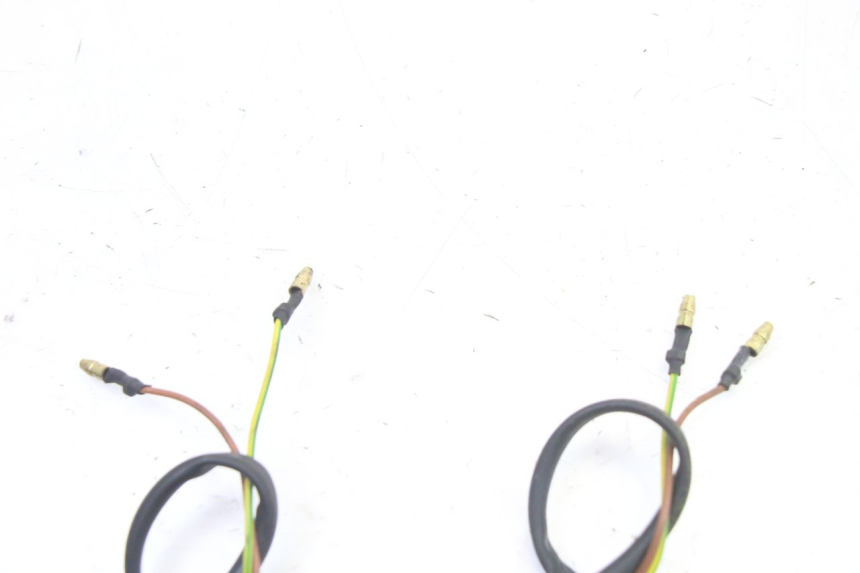 photo de LUZ FRENO INTERRUPTOR YAMAHA JOG R 50 (2004 - 2014) - Otra perspectiva