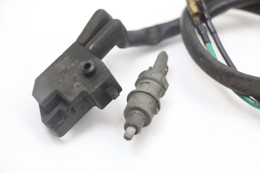 photo de CONTACTOR DE LUZ DE FRENO PEUGEOT KISBEE 4T 50 (2018 - 2022) - Detalle de la pieza