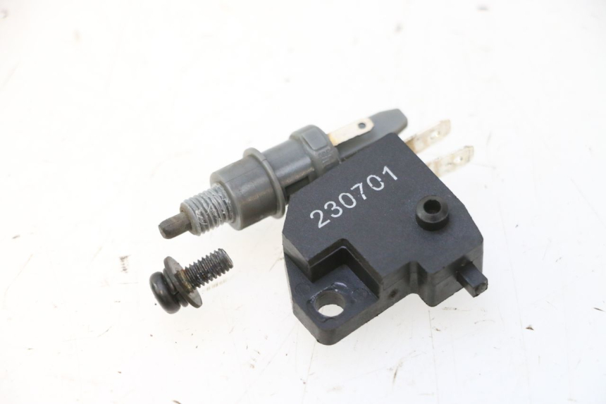 photo de LUZ FRENO INTERRUPTOR PEUGEOT KISBEE 4T 50 (2023 - 2026) - Vista principal
