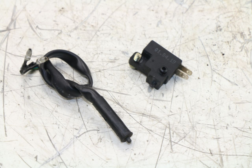 photo de LUZ FRENO INTERRUPTOR KYMCO AGILITY RS 4T 50 (2009 - 2013) - Vista principal