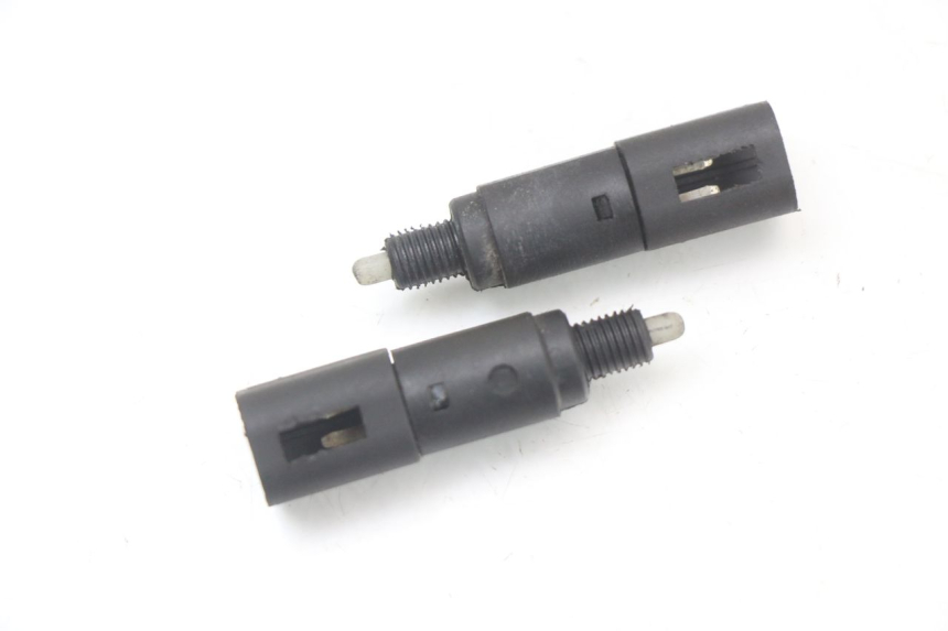 photo de INTERRUPTOR DE LUZ DE FRENO PIAGGIO LIBERTY 4T 50 (2004 - 2008) - Vista principal