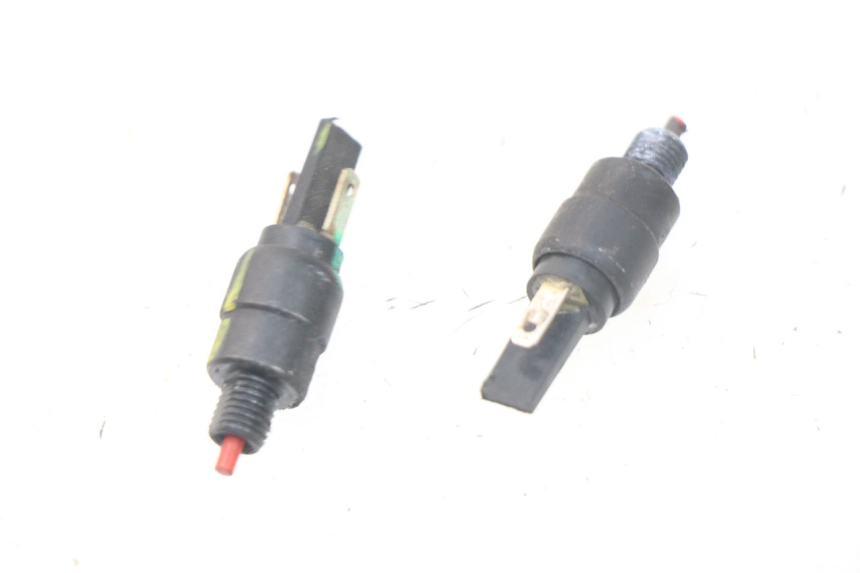 photo de CONTACTOR DE LUZ DE FRENO PIAGGIO LIBERTY IGET 4T 50 (2015 - 2020) - Detalle de la pieza