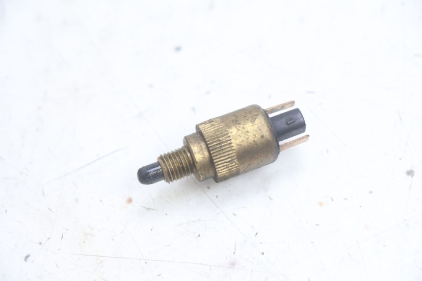 photo de LUZ FRENO INTERRUPTOR PIAGGIO LIBERTY 50 (1998 - 2003) - Vista principal