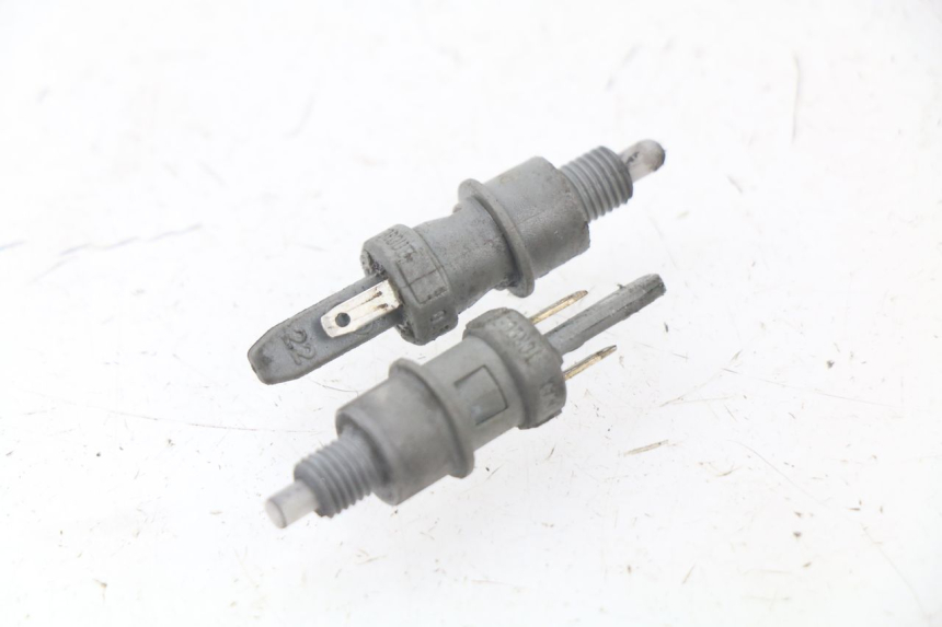 photo de INTERRUPTOR DE LUZ DE FRENO PEUGEOT LUDIX 50 (2008 - 2017) - Detalle de la pieza