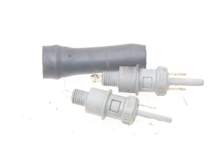 photo de INTERRUPTOR DE LUZ DE FRENO PEUGEOT LUDIX 50 (2005 - 2007) - Vista principal