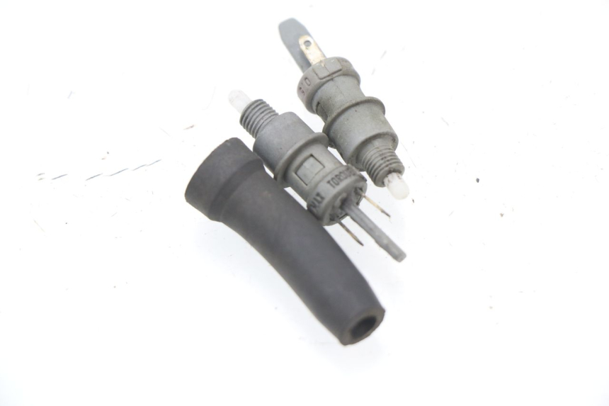 photo de LUZ FRENO INTERRUPTOR PEUGEOT LUDIX ONE 50 (2005 - 2008) - Detalle de la pieza