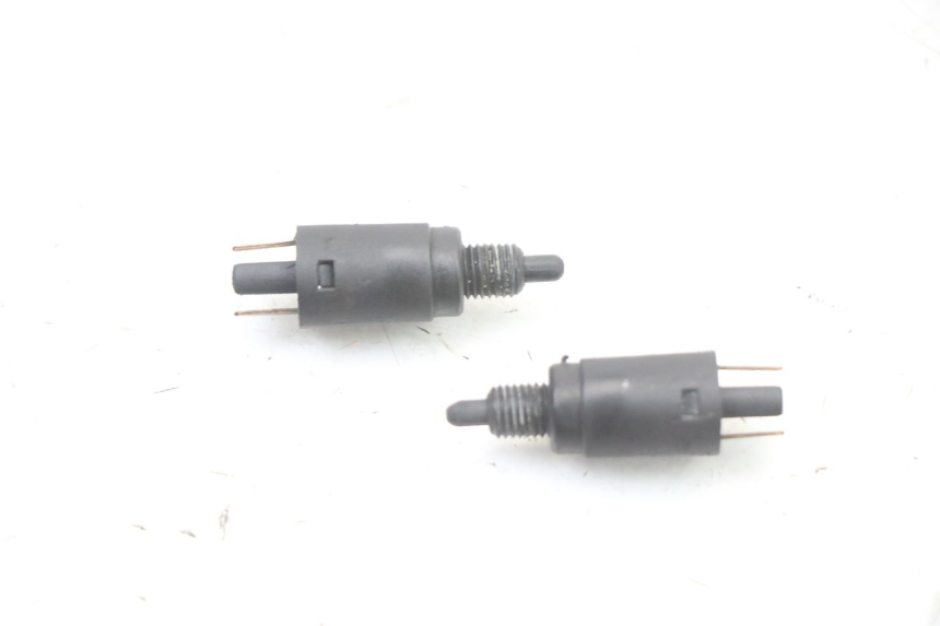 photo de LUZ FRENO INTERRUPTOR MBK BOOSTER NEXT GENERATION 50 (1995 - 1998) - Zoom estado de uso
