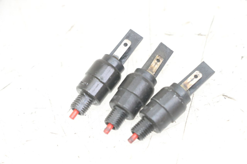 photo de LUZ FRENO INTERRUPTOR PIAGGIO MP3 LT 300 (2010 - 2016) - Vista principal