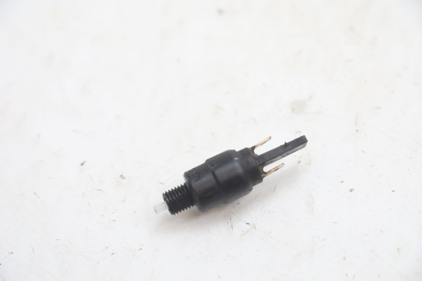photo de LUZ FRENO INTERRUPTOR PIAGGIO MP3 LT 300 (2010 - 2016) - Vista principal