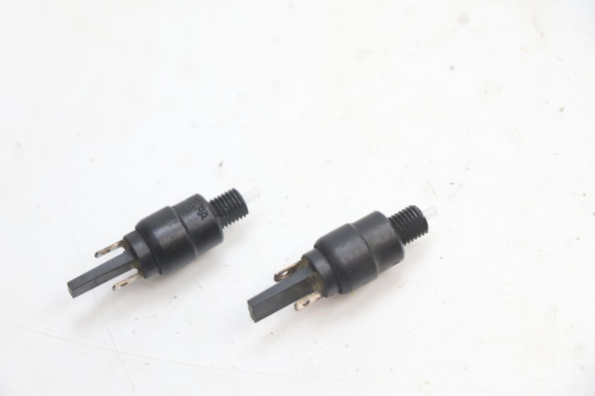 photo de INTERRUPTOR DE LUZ DE FRENO PIAGGIO MP3 LT 400 (2007 - 2012) - Detalle de la pieza