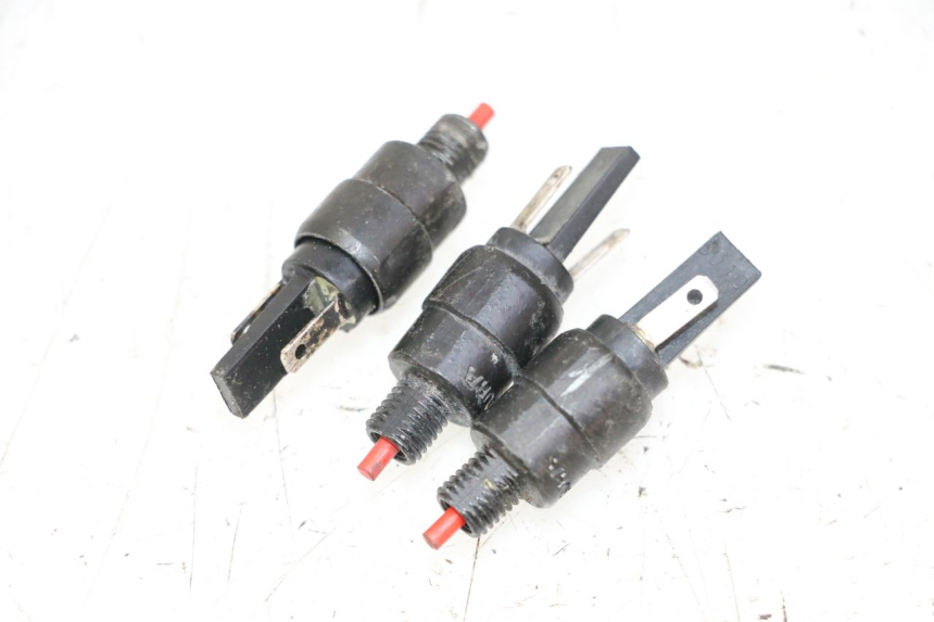 photo de LUZ FRENO INTERRUPTOR PIAGGIO MP3 500 (2011 - 2015) - Vista principal