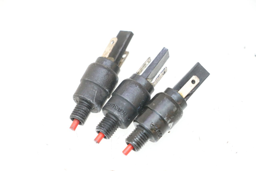 photo de LUZ FRENO INTERRUPTOR PIAGGIO MP3 500 (2016 - 2018) - Vista principal