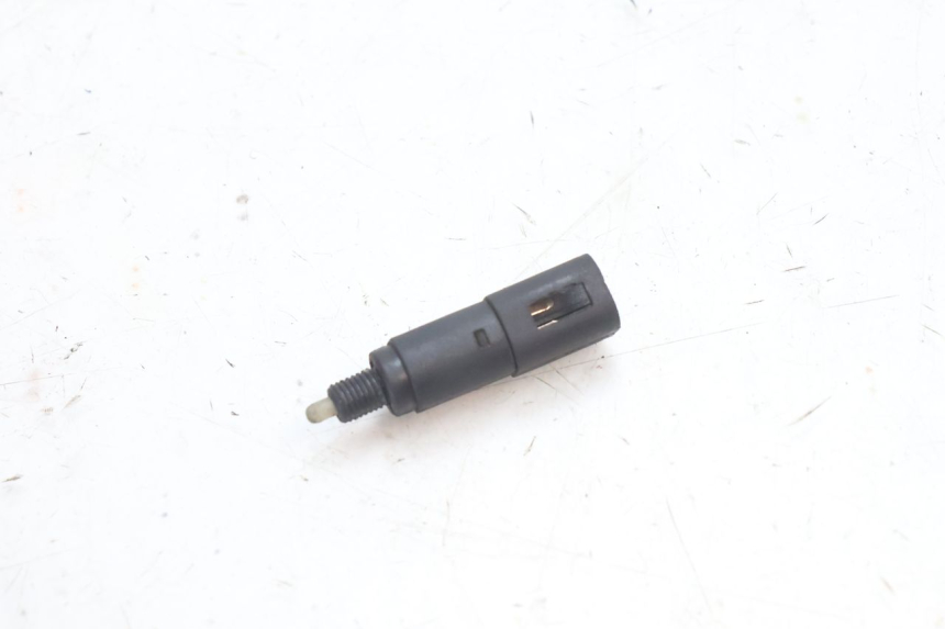 photo de LUZ FRENO INTERRUPTOR PIAGGIO MP3 500 (2016 - 2018) - Vista principal