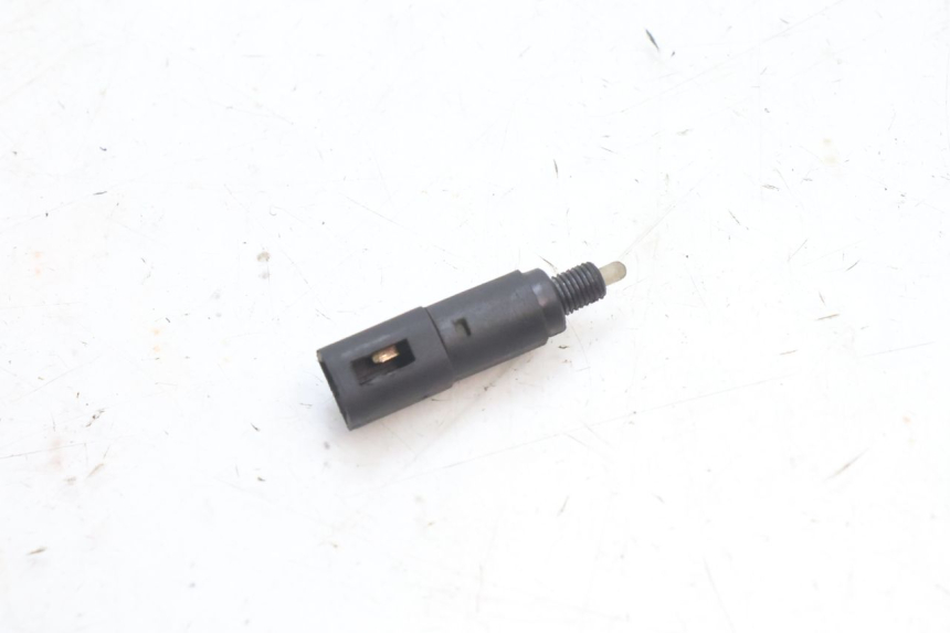 photo de LUZ FRENO INTERRUPTOR PIAGGIO MP3 500 (2016 - 2018) - Detalle de la pieza
