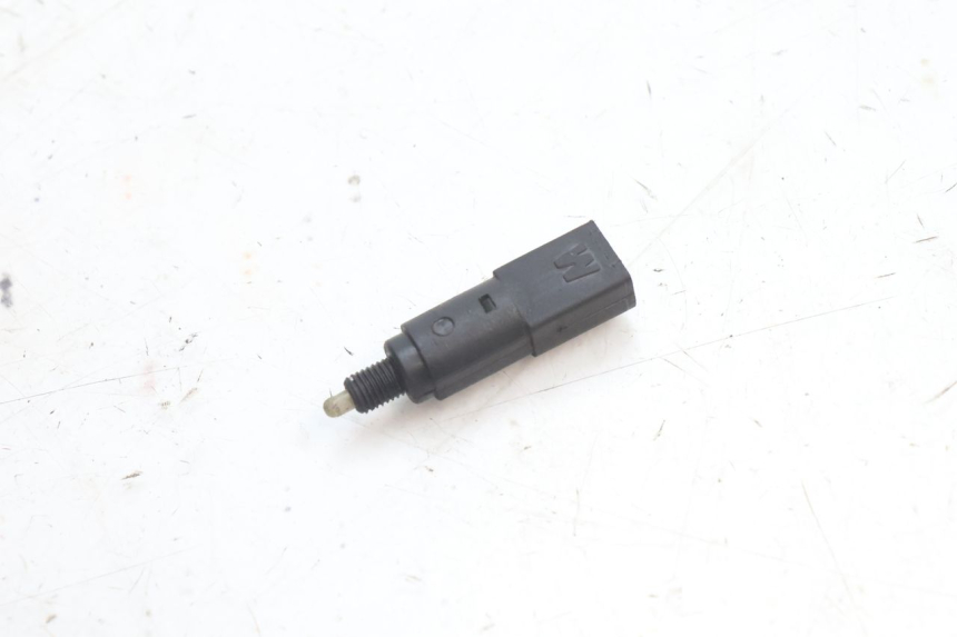 photo de LUZ FRENO INTERRUPTOR PIAGGIO MP3 500 (2016 - 2018) - Zoom estado de uso