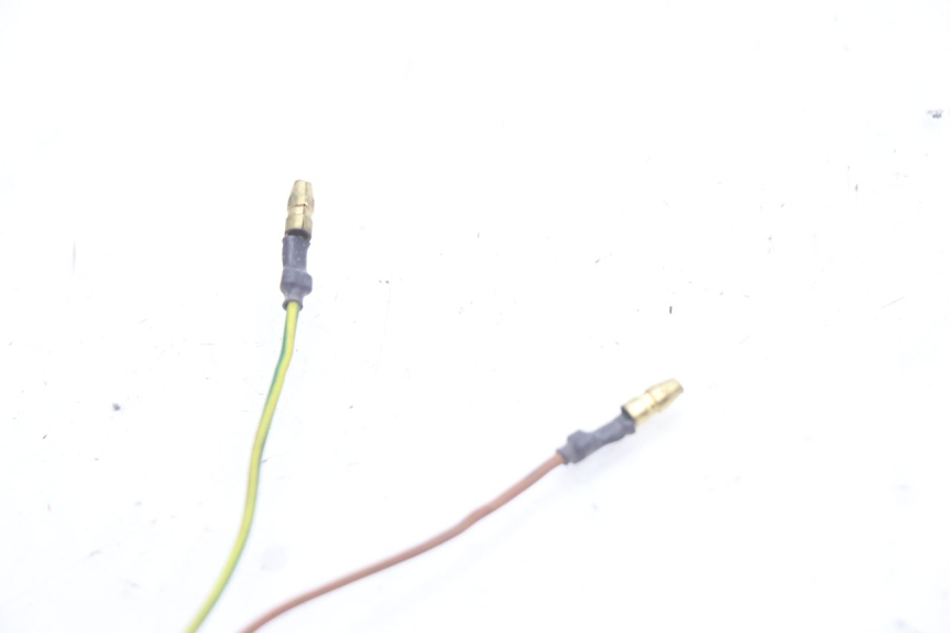 photo de LUZ FRENO INTERRUPTOR MBK NITRO 50 (2004 - 2008) - Otra perspectiva