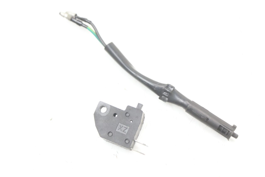 photo de LUZ FRENO INTERRUPTOR SYM ORBIT 50 (2008 - 2010) - Vista principal