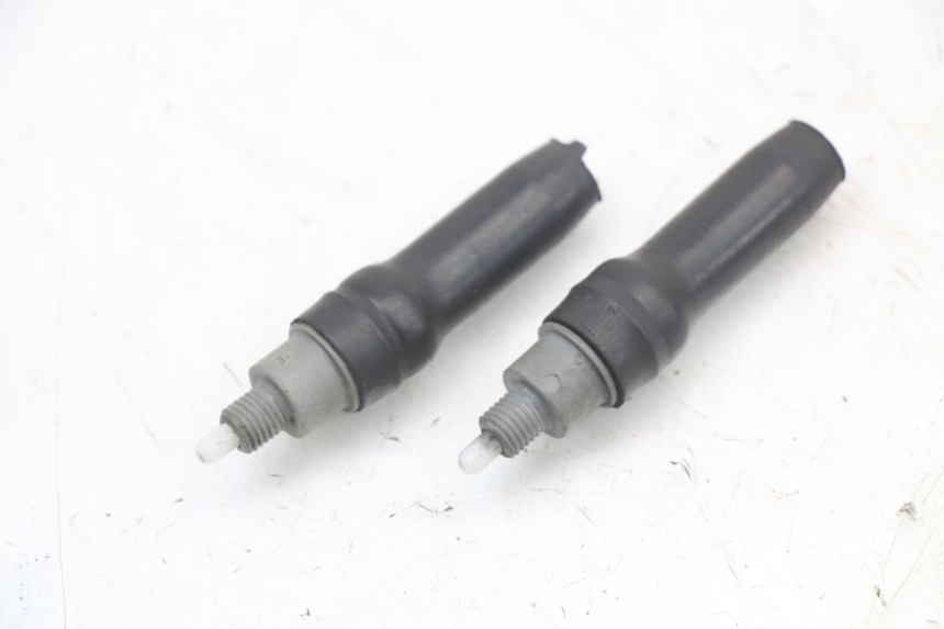 photo de INTERRUPTOR DE LUZ DE FRENO PEUGEOT ELYSTAR 50 (2002 - 2014) - Detalle de la pieza