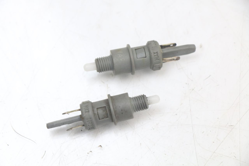 photo de INTERRUPTOR DE LUZ DE FRENO PEUGEOT LUDIX 50 (2005 - 2007) - Vista principal