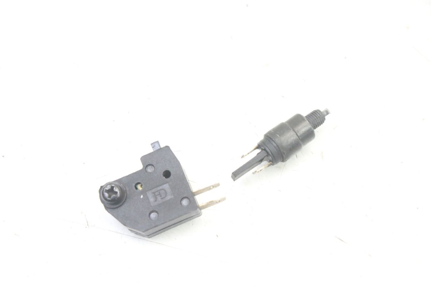 photo de LUZ FRENO INTERRUPTOR PEUGEOT STREETZONE I 2T 50 (2018 - 2020) - Vista principal