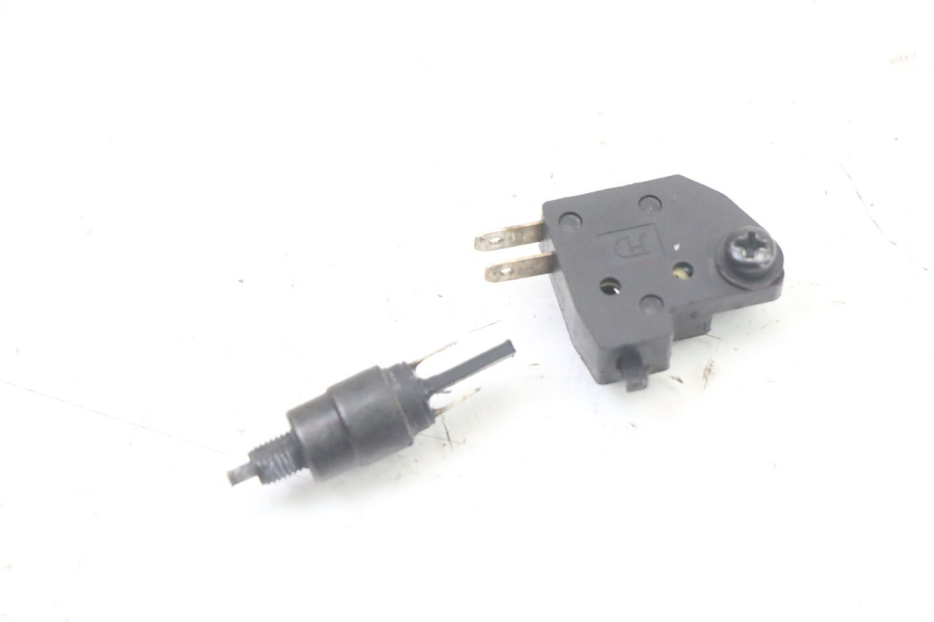 photo de LUZ FRENO INTERRUPTOR PEUGEOT STREETZONE I 2T 50 (2018 - 2020) - Detalle de la pieza