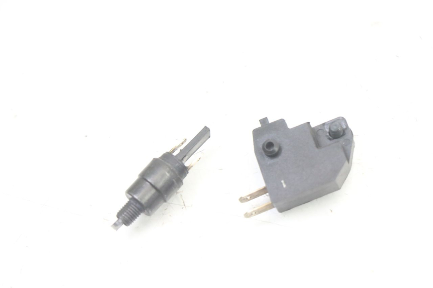 photo de LUZ FRENO INTERRUPTOR PEUGEOT STREETZONE I 2T 50 (2018 - 2020) - Zoom estado de uso