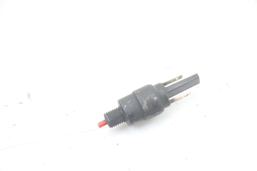 photo de INTERRUPTOR DE LUZ DE FRENO PIAGGIO ZIP 4T 50 (2018 - 2020) - Vista principal