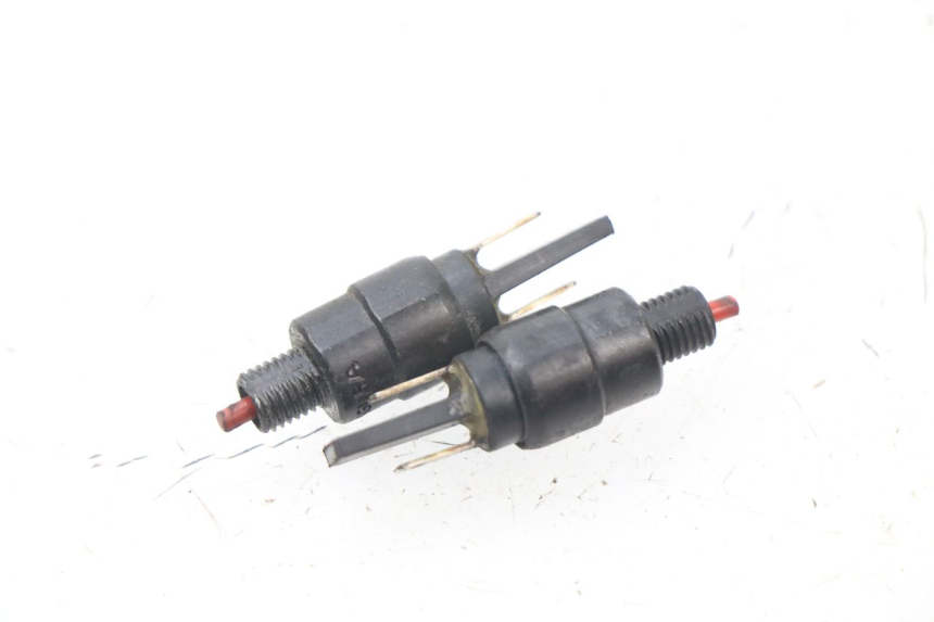 photo de LUZ FRENO INTERRUPTOR PIAGGIO PRIMAVERA 125 (2013 - 2021) - Vista principal