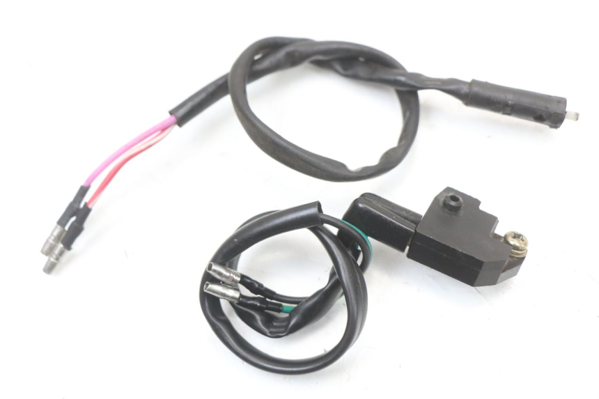 photo de LUZ FRENO INTERRUPTOR TNT MOTOR ROMA 10' 4T 50 (2019 - 2022) - Detalle de la pieza