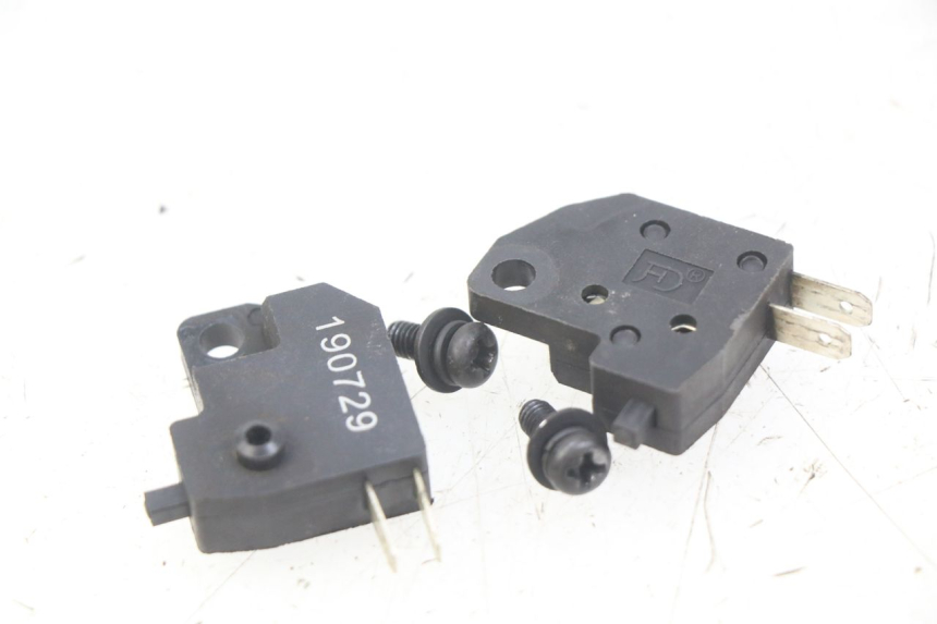 photo de CONTACTOR DE LUZ DE FRENO LVNENG S5 1 (2019 - 2023) - Vista principal